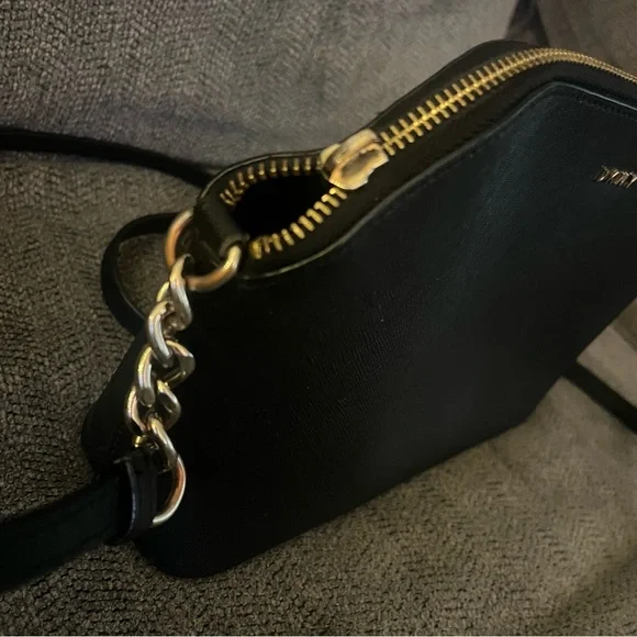 DKNY Black Crossbody Bag with Chain Detail - Picture 2 of 8